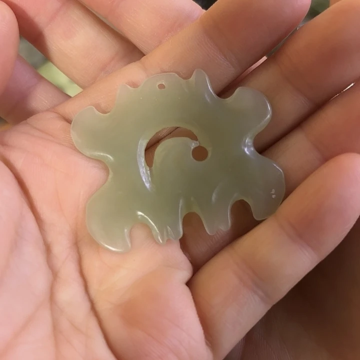 岫岩老玉（透闪石质玉）未镶嵌颈饰