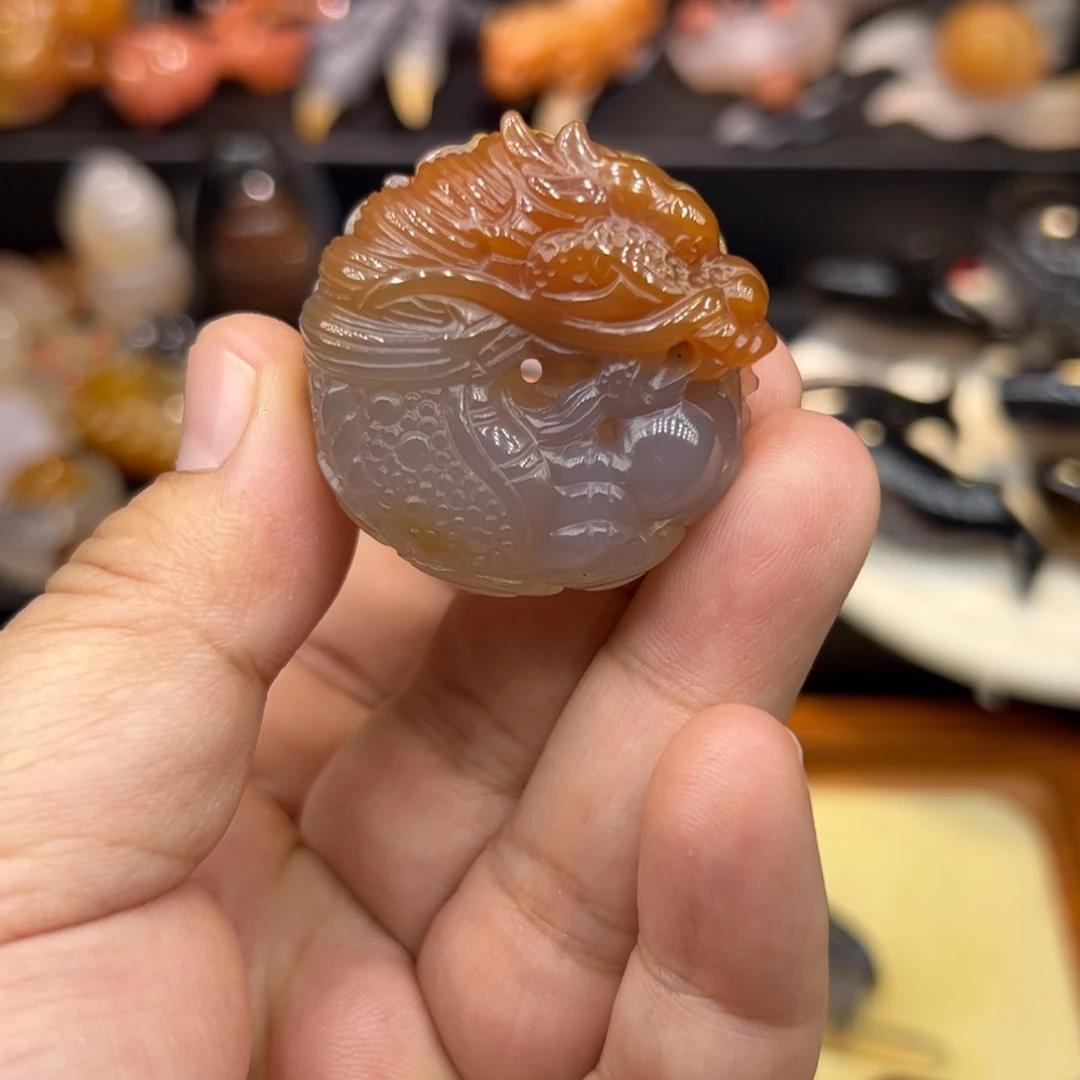 玛瑙/玉髓未镶嵌手玩摆件盘龙平安扣