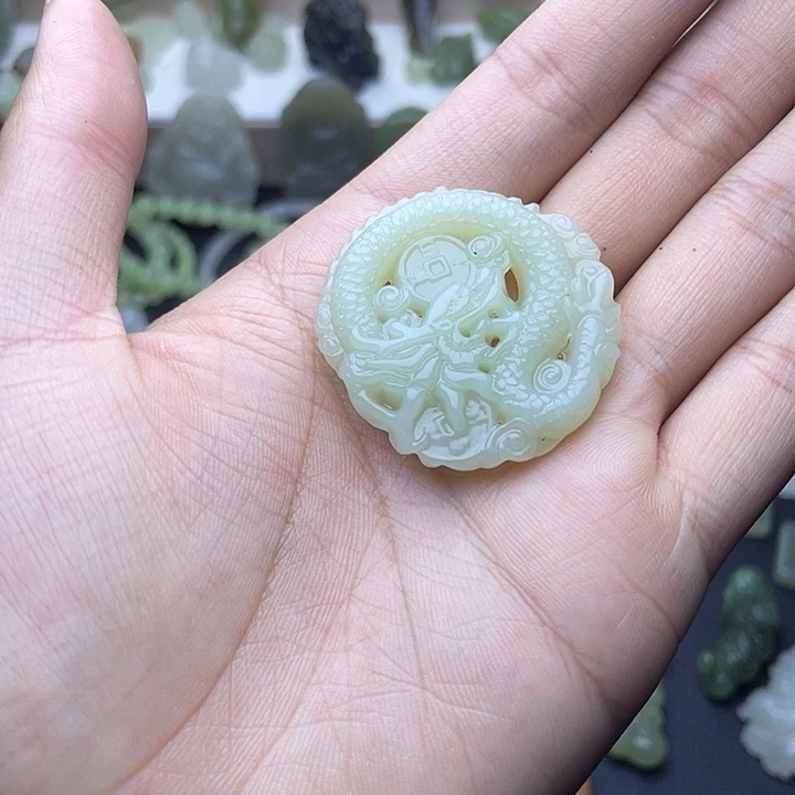 和田玉（糖玉）未镶嵌颈饰