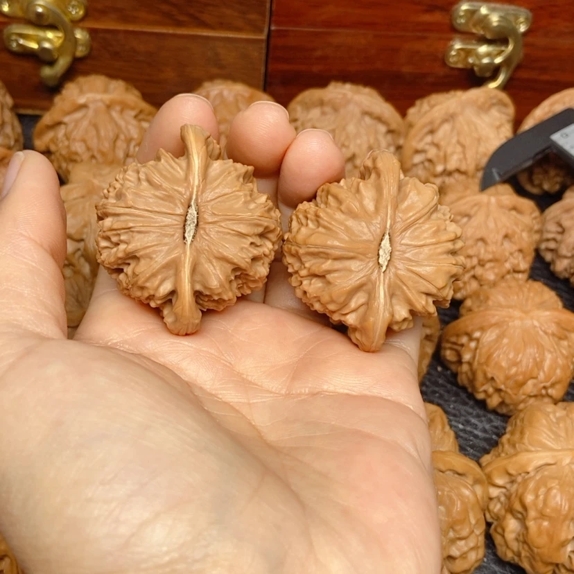 【闪购商品】吊坠文玩核桃太****r白狮子43