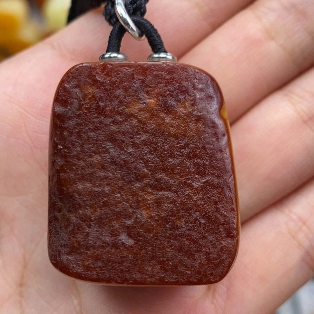 琥珀吊坠(赠链)未镶嵌