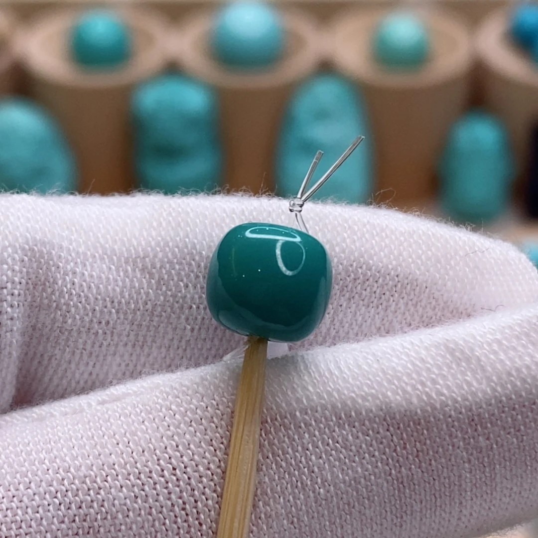 18K金镶嵌绿松石珠宝奇石