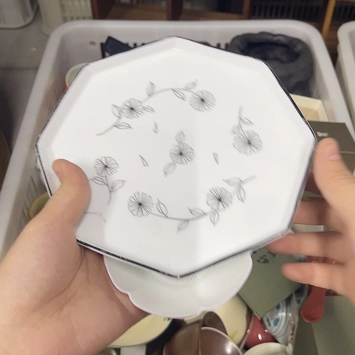 青花洒金手绘青花鱼