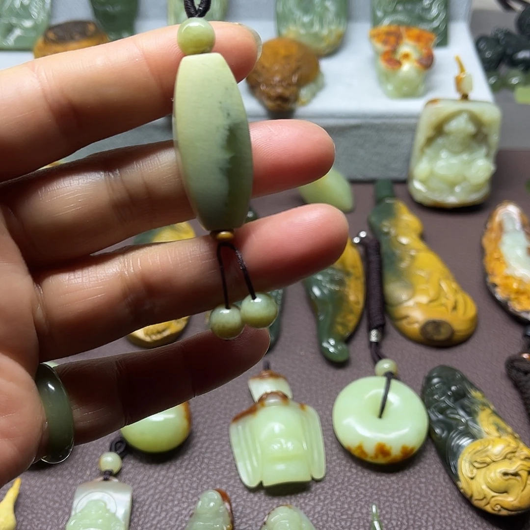 岫岩河磨玉（透闪石质玉）未镶嵌颈饰