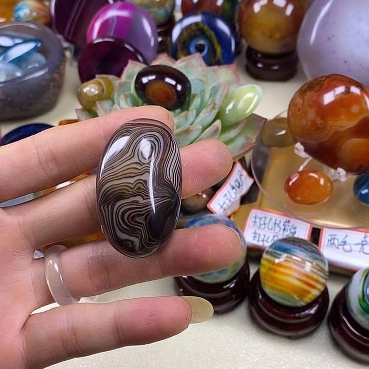 未镶嵌玛瑙/玉髓珠宝奇石