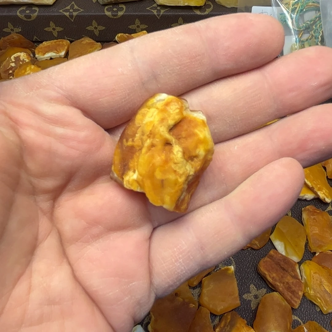 定制琥珀未镶嵌鳳*原石