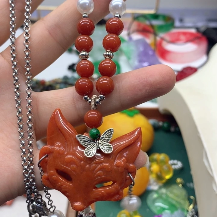 颈饰未镶嵌翡翠吊坠