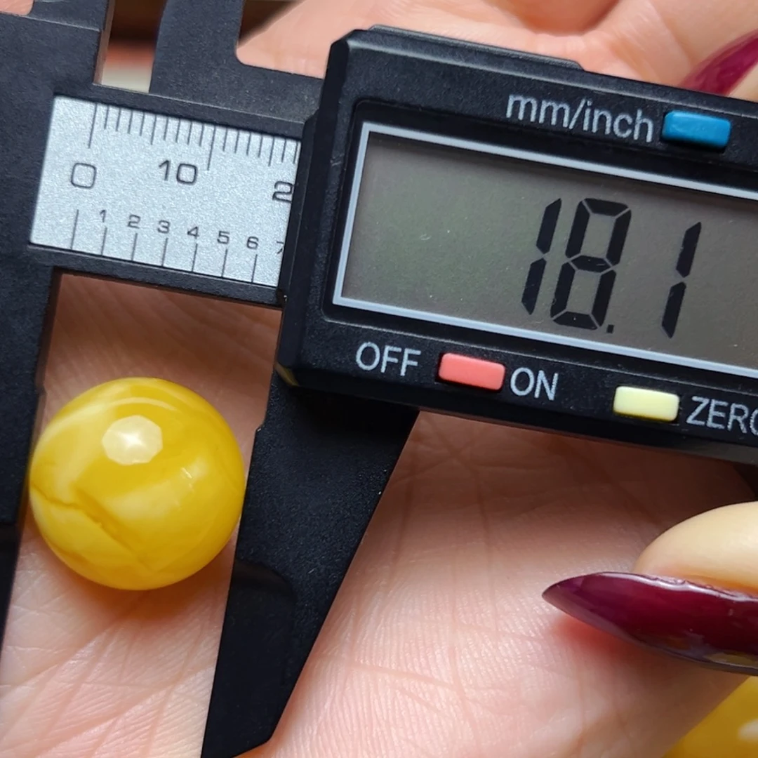 蜜蜡裸石未镶嵌遇18mm微微瑕单珠