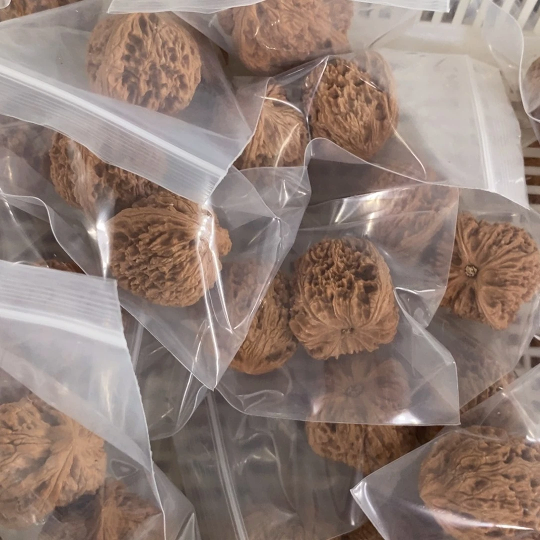 文玩核桃吊坠南疆石精全品