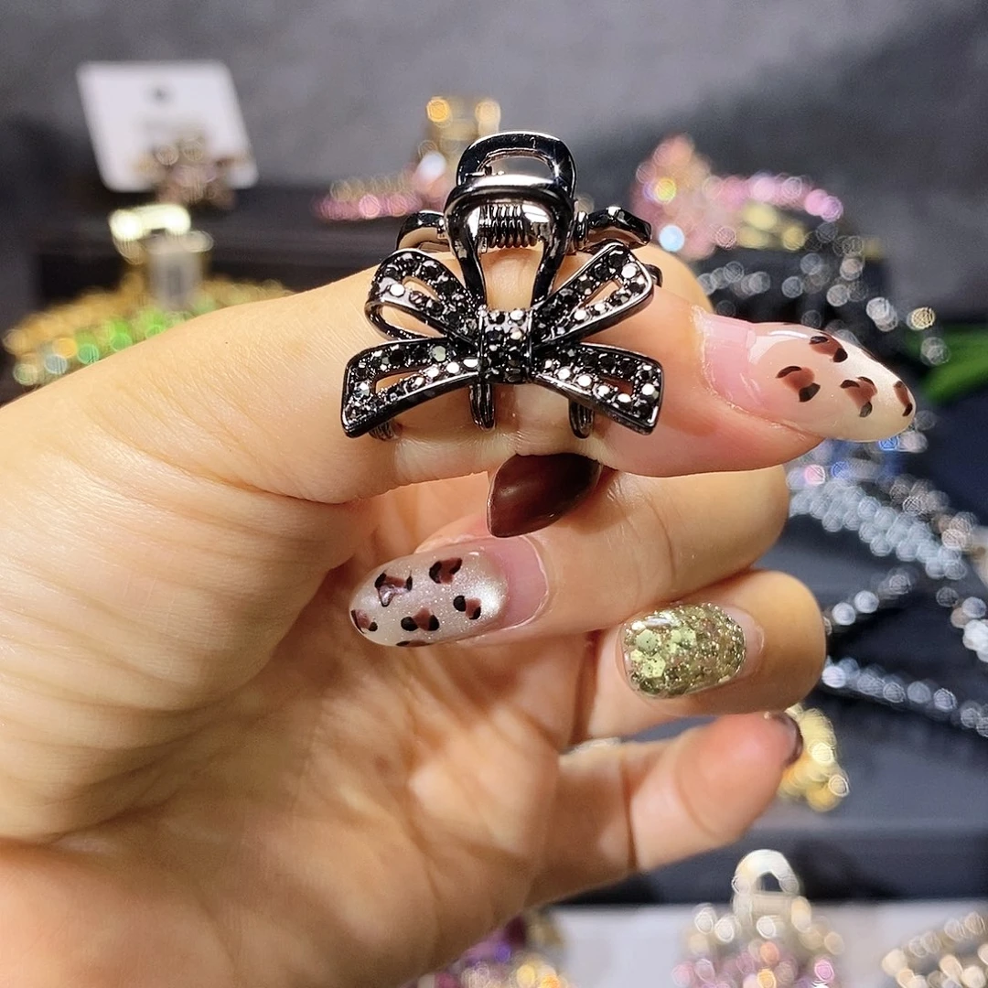 羽毛铜合金一切就