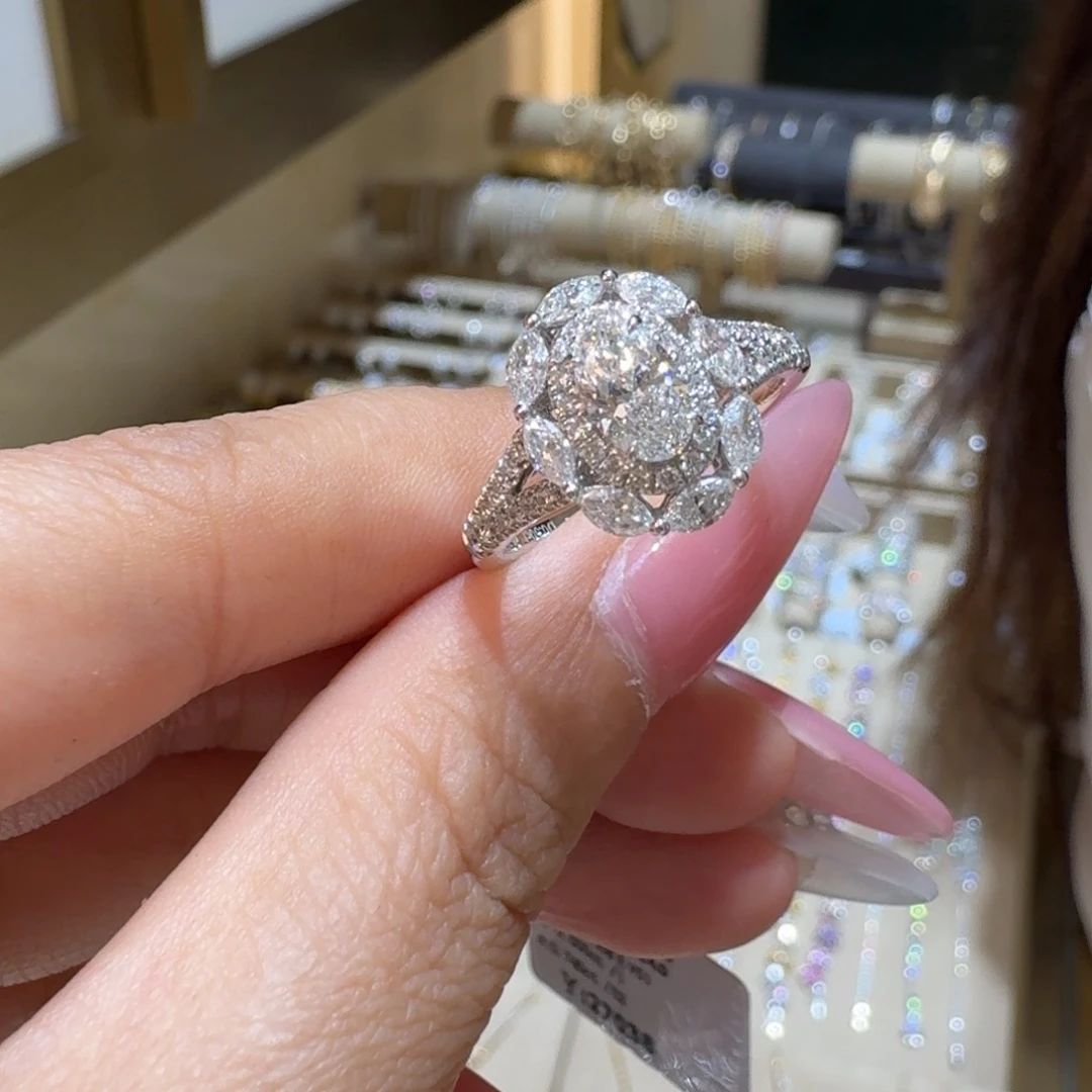 18K金镶嵌钻石戒指/指环