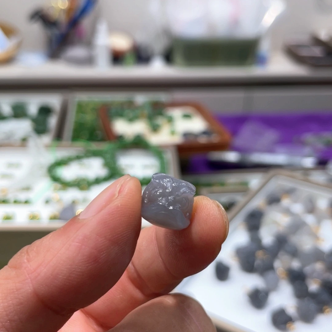 颈饰未镶嵌南红玛瑙