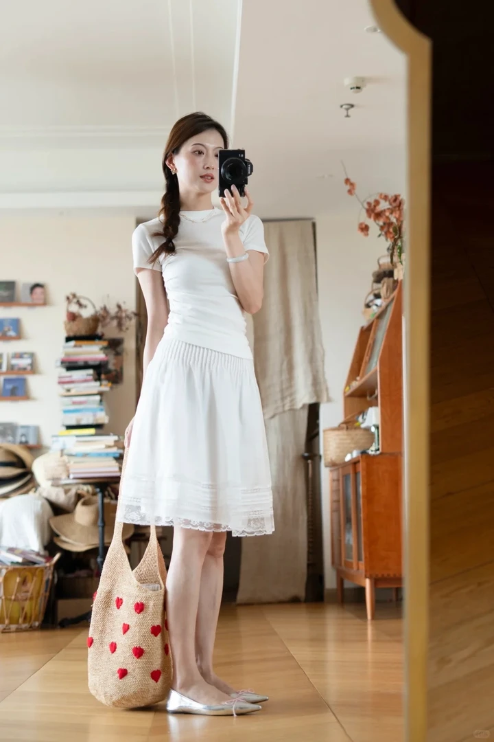 2025夏季新款法式复古千金风针织短袖白色压褶蕾丝半身裙两件套女