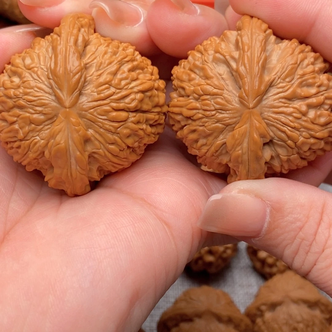 石***子文玩核桃把件46.5全白狮子