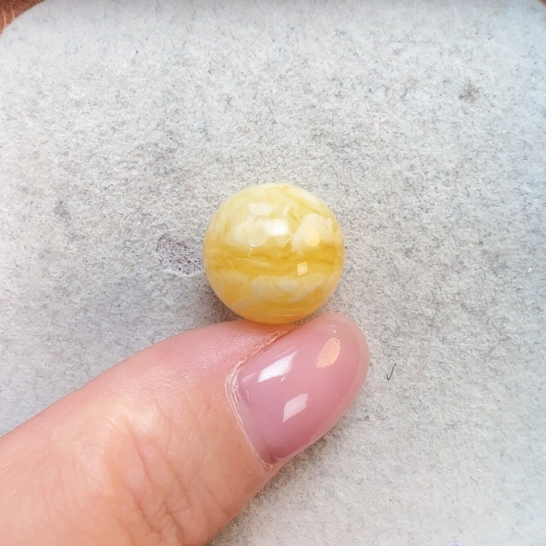 轻***福琥珀未镶嵌珠宝奇石