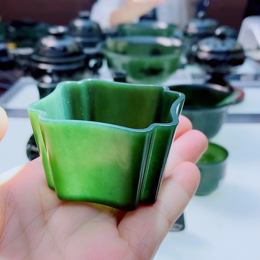 未镶嵌和田玉（青玉）摆件徐*通