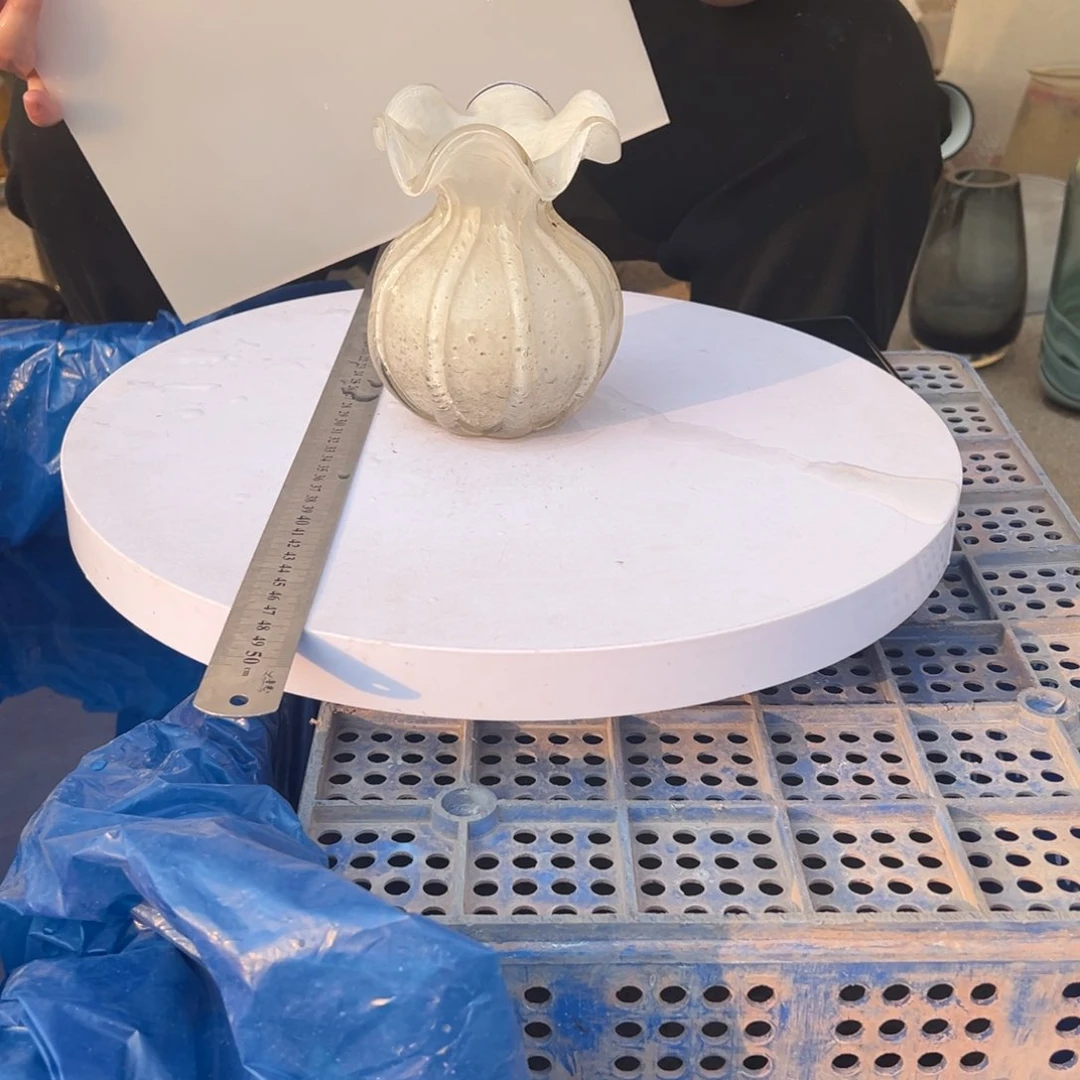 白色气泡琉璃花器花瓶高度15微瑕