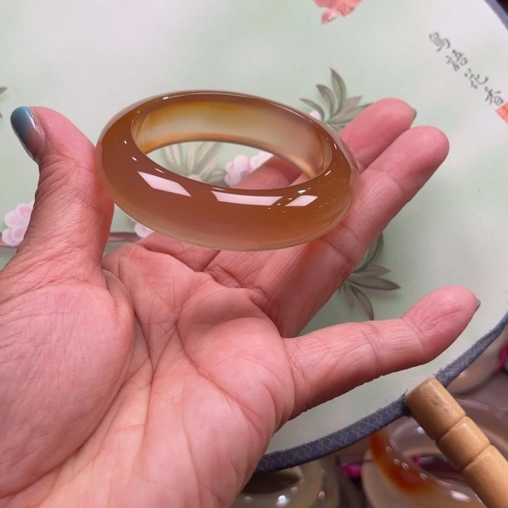玛瑙/玉髓未镶嵌手镯