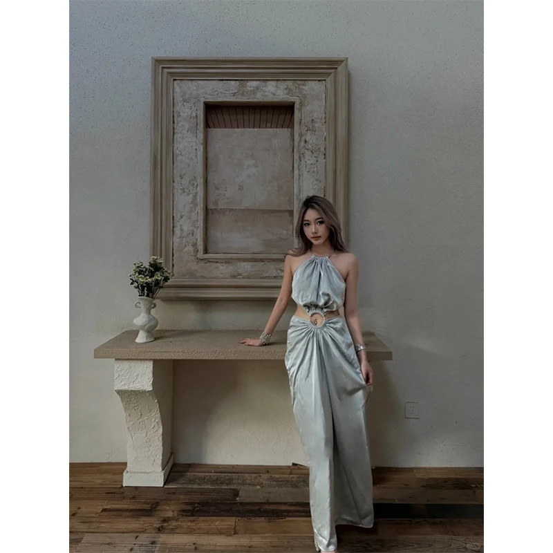 塞纳银辉/夜色华尔兹 法式设计感金属环缎面露背礼服长款连衣裙女