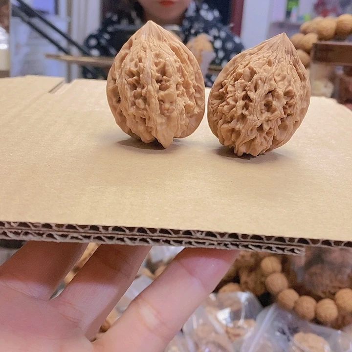 【闪购商品】文玩核桃把件39大古石油