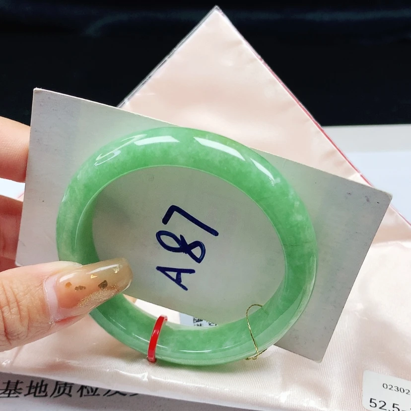 【闪购商品】翡翠手镯未镶嵌 正圈52+