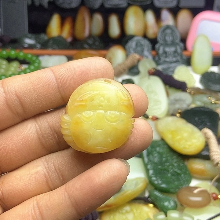 颈饰未镶嵌和田玉寂**辰