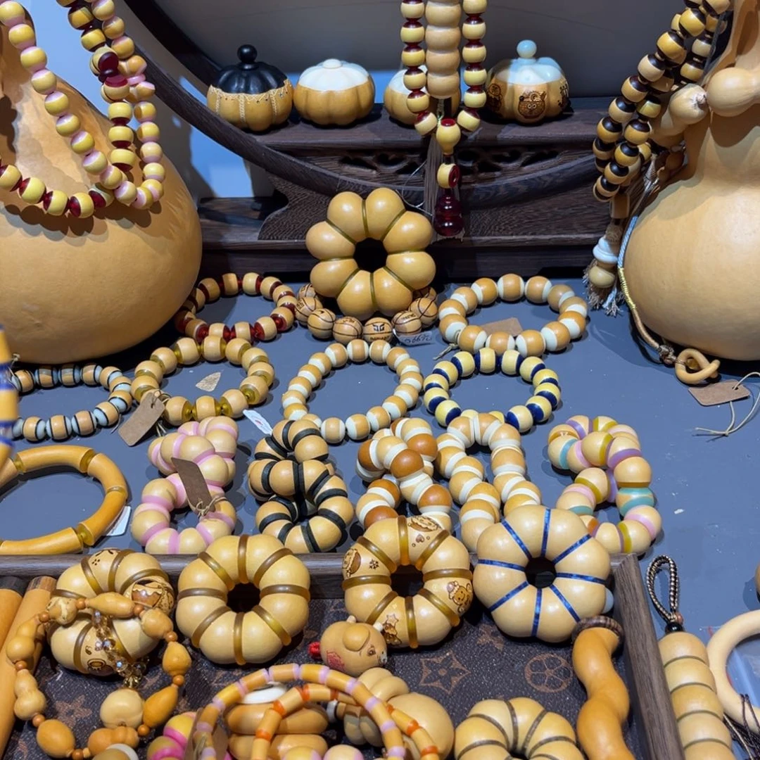 宝***蓉手串尾款。