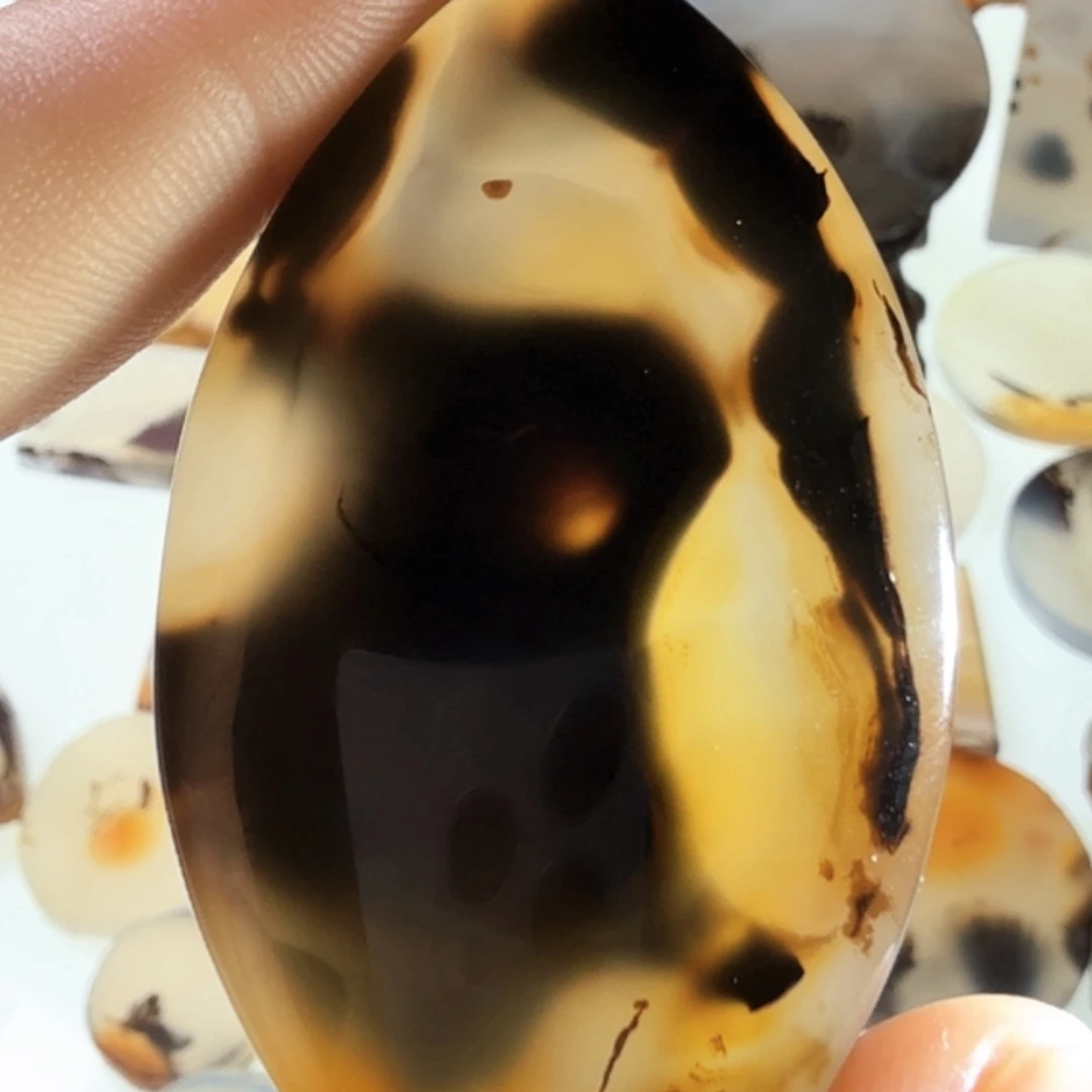 玛瑙/玉髓未镶嵌珠宝半成品