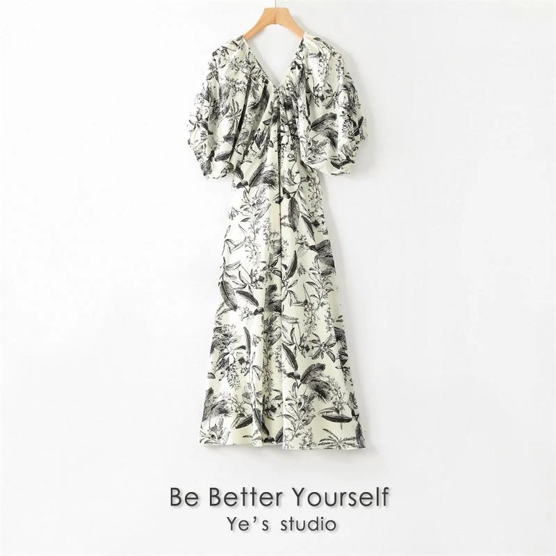 森林植物花卉V领桑蚕丝印花时尚连衣裙23231323