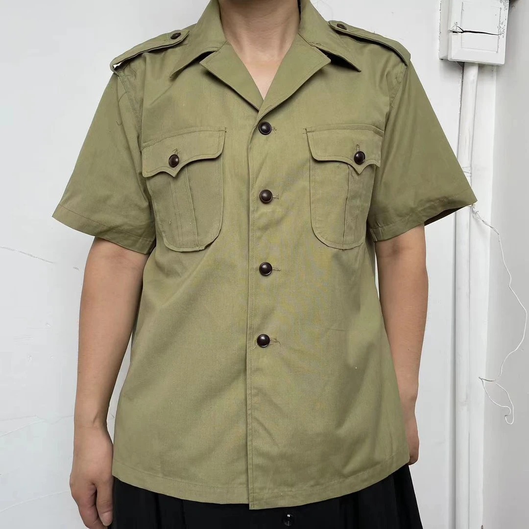 老款男士衬衣胶木扣带肩袢的确良衬衣