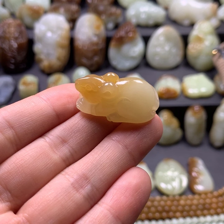 和田玉（糖玉）未镶嵌颈饰