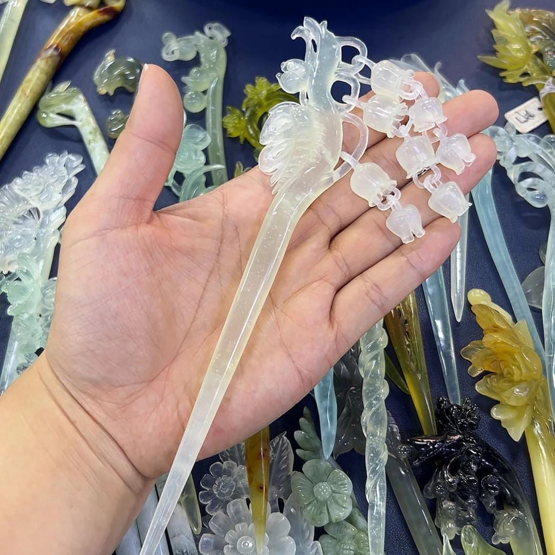 蛇纹石玉未镶嵌白冰铃兰水*雪