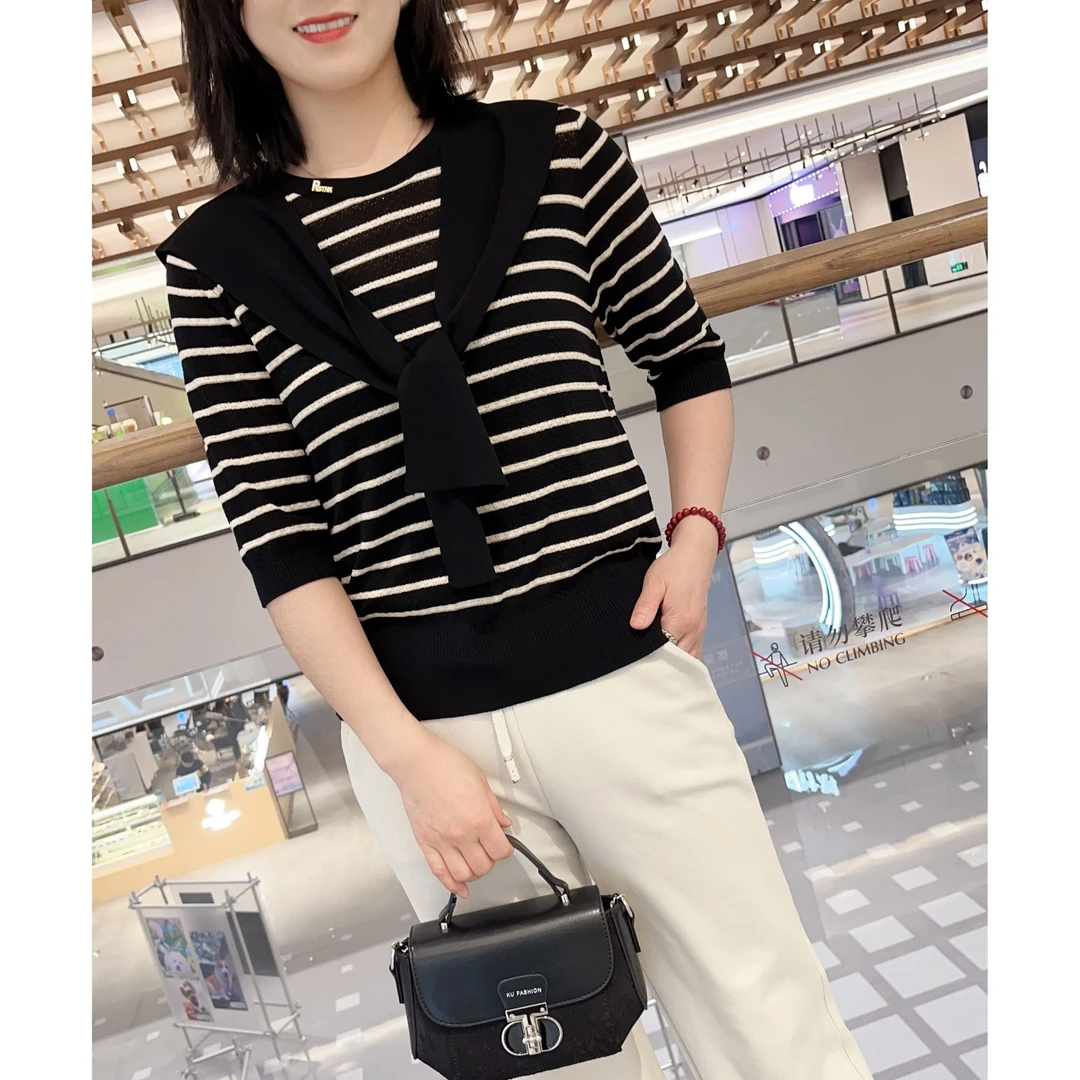 100%莱赛尔纤维（天丝）时尚宽松洋气休闲气质围巾款短袖女士针织衫