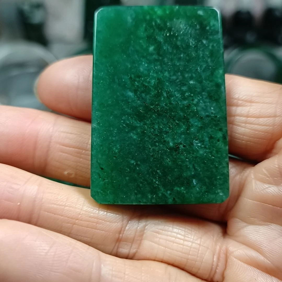 独山玉未镶嵌平安牌