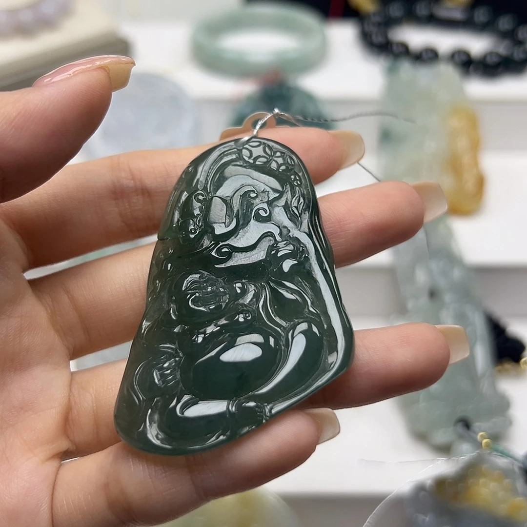 陳***.翡翠未镶嵌颈饰翡翠自选