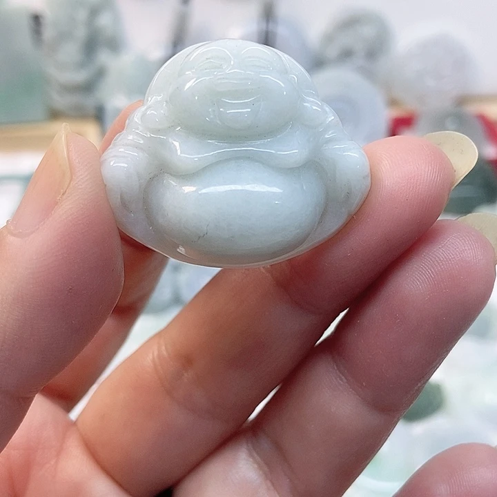 翡翠未镶嵌颈饰佛公