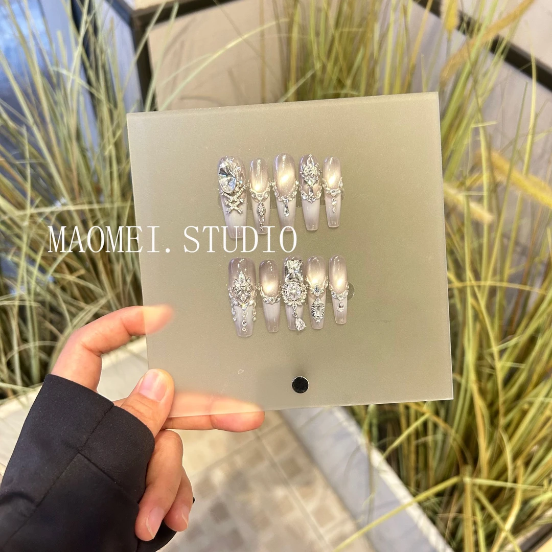 【情非得已】猫妹穿戴甲设计师款简约灯泡显白猫眼手工穿戴甲美甲