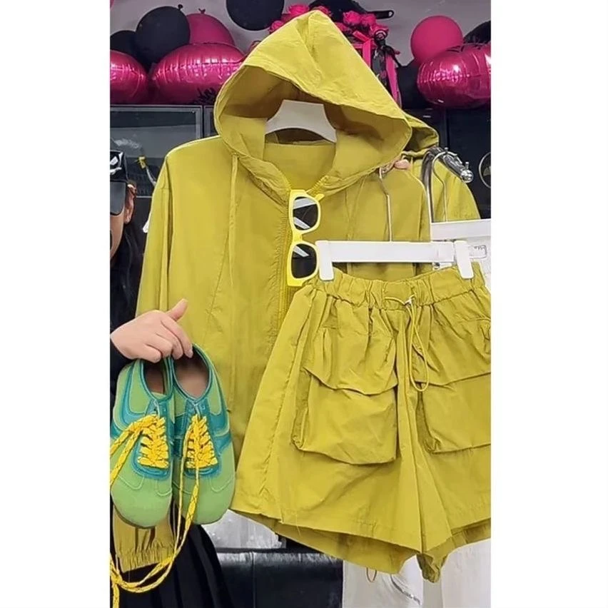 夏季2025新款速干防晒设计感小众宽松显瘦连帽长袖短裤运动风套装