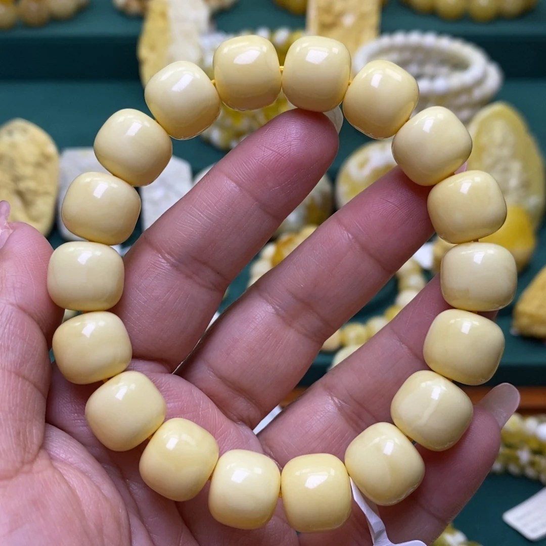 蜜蜡未镶嵌裸石13➕