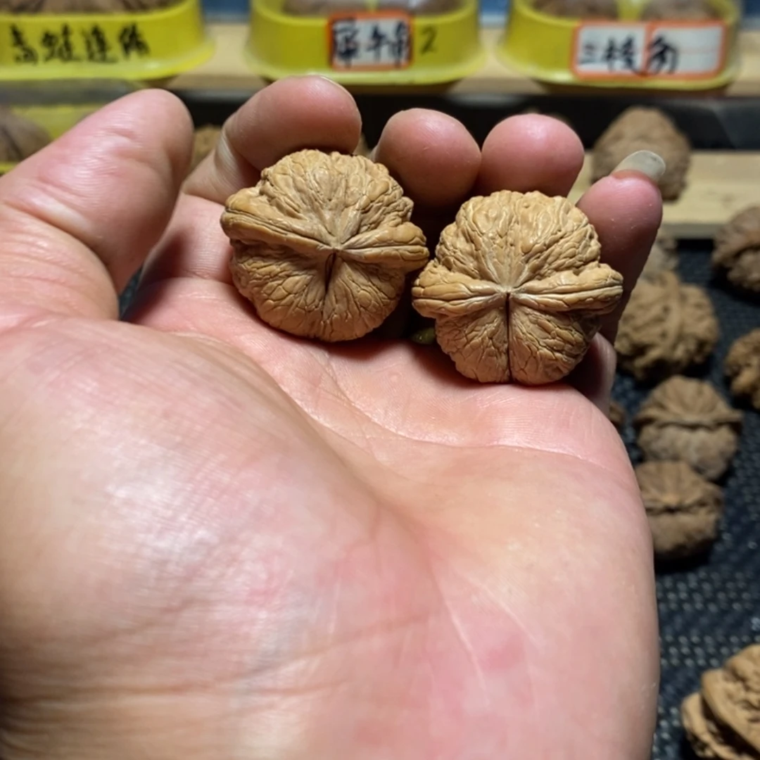 一***一文玩核桃吊坠异形