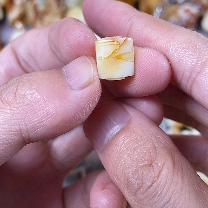 裸石琥珀未镶嵌我