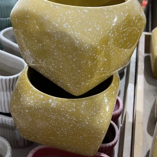 多肉绿植陶瓷花盆9.9包邮，有孔