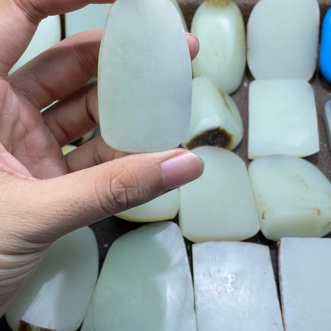 张***龙定制和田玉未镶嵌和田玉