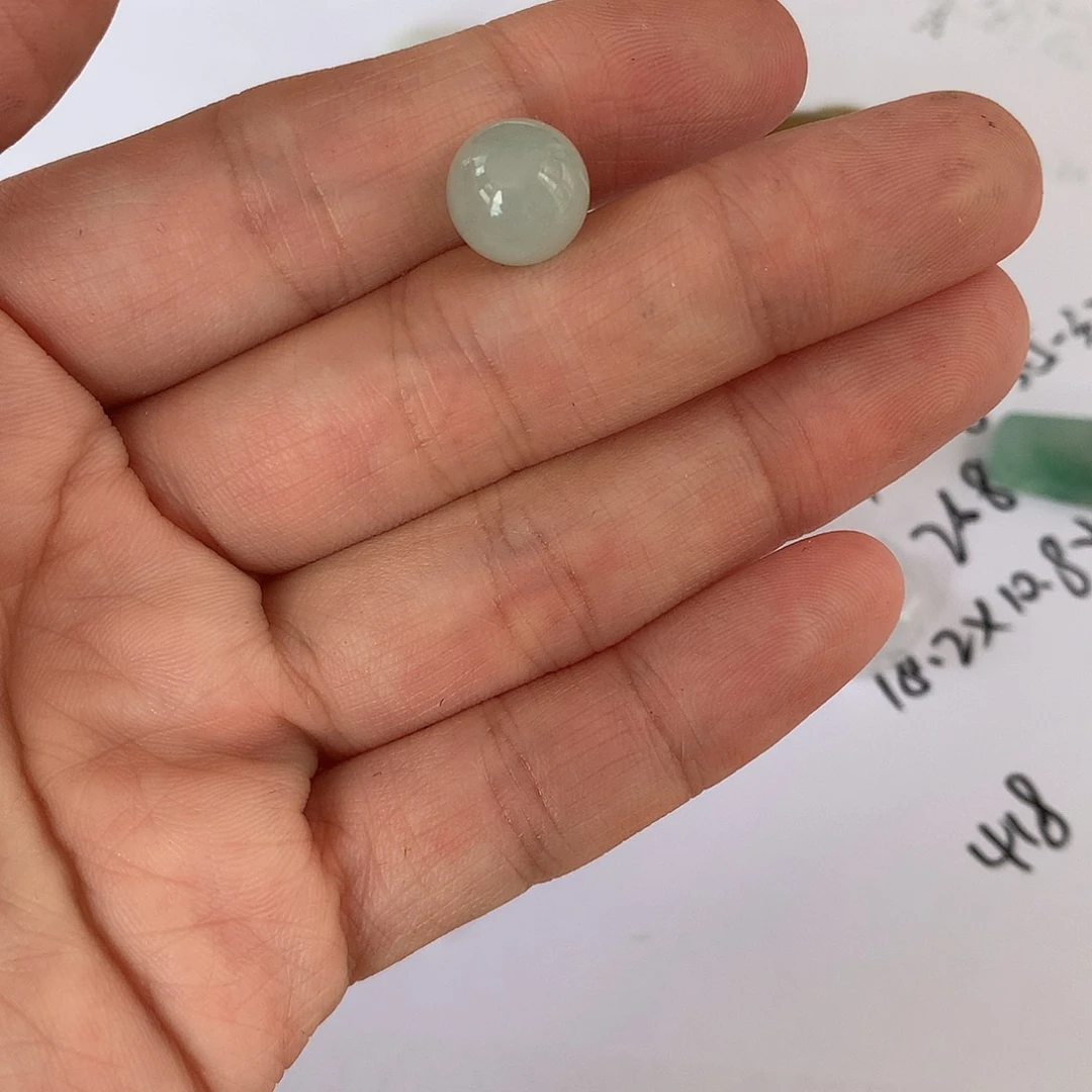 翡翠未镶嵌颈饰b珠子