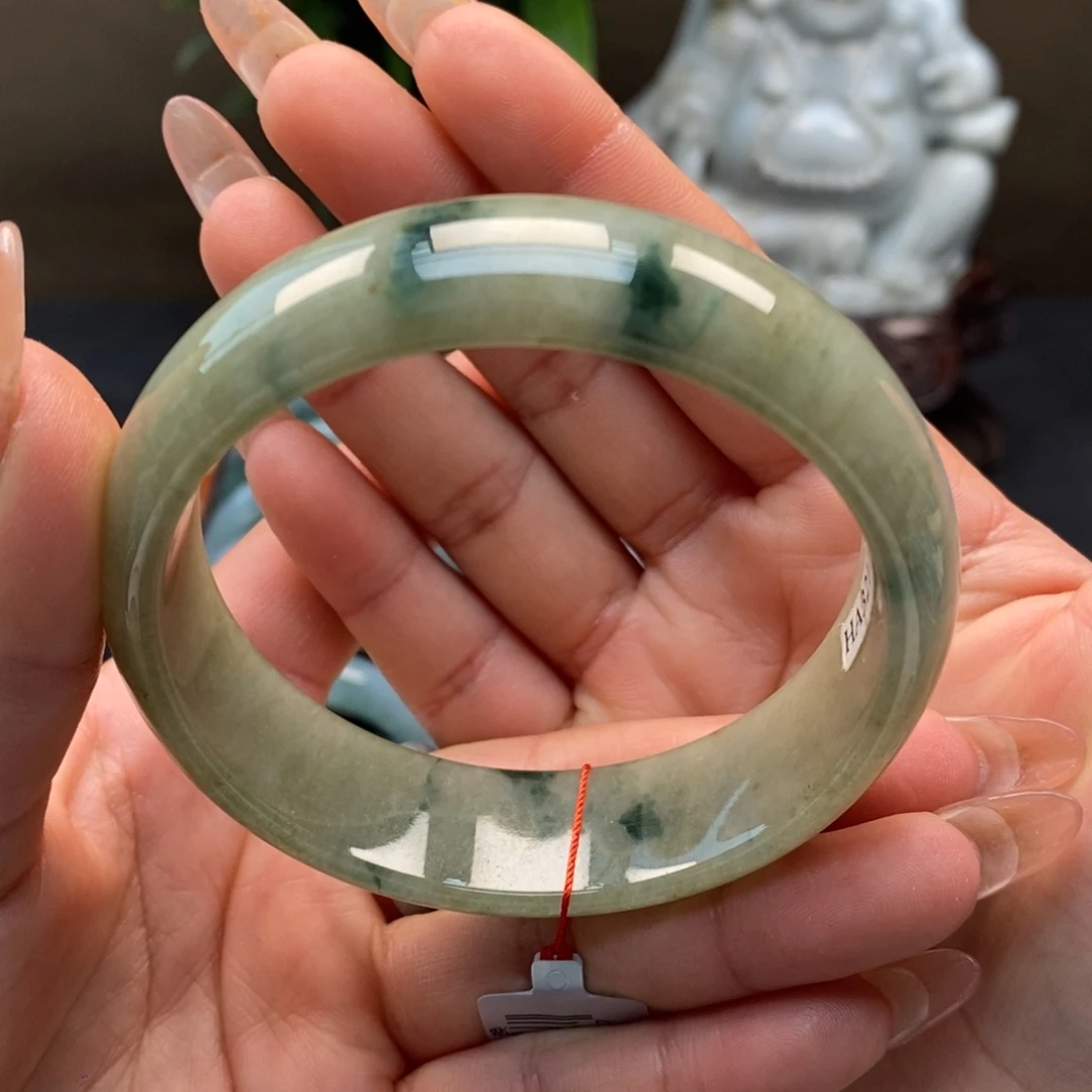 翡翠手镯未镶嵌天然