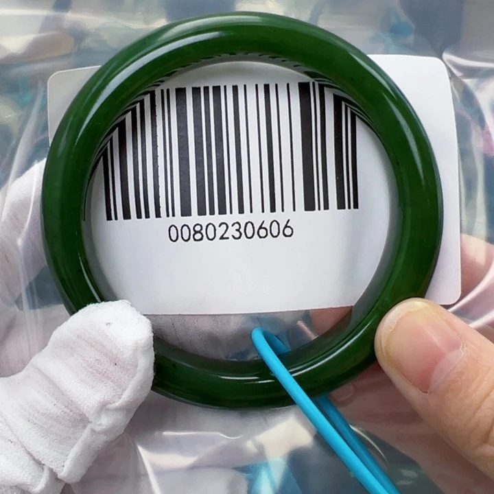 和田玉未镶嵌手镯微瑕56