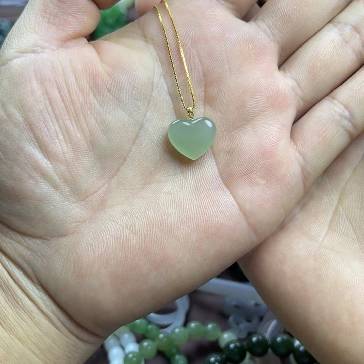 和田玉18K金镶嵌颈饰