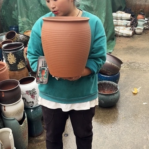 25口30高瑕疵口变形。