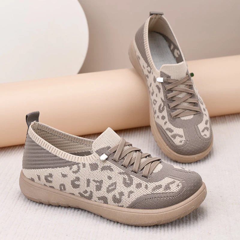 新款轻便舒适透气平底老北京布鞋时尚洋气德训鞋休闲一脚蹬女鞋