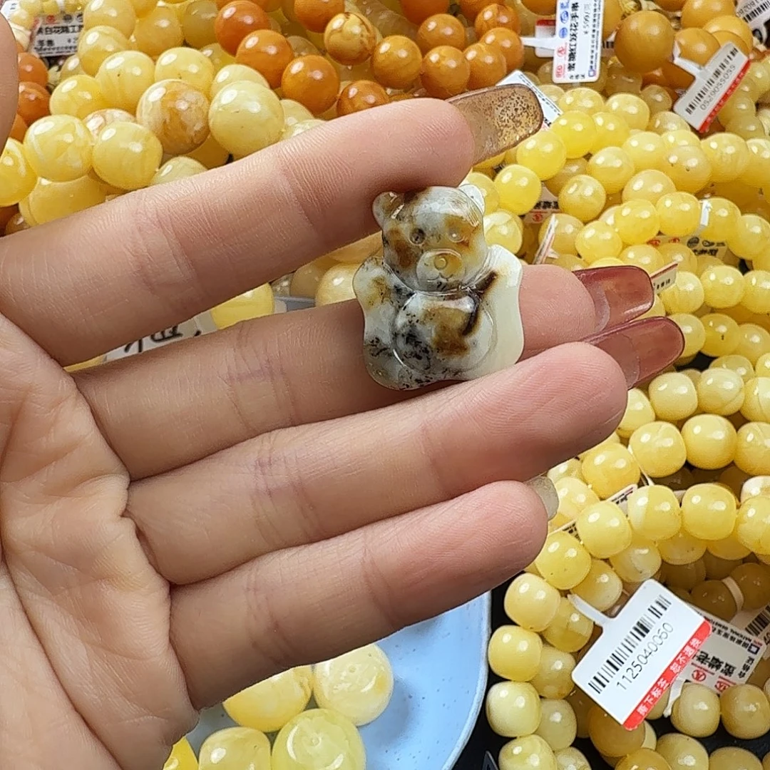 琥珀未镶嵌珠宝奇石